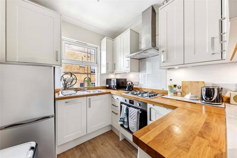 3 bedroom apartment for sale, Undine Street, London SW17