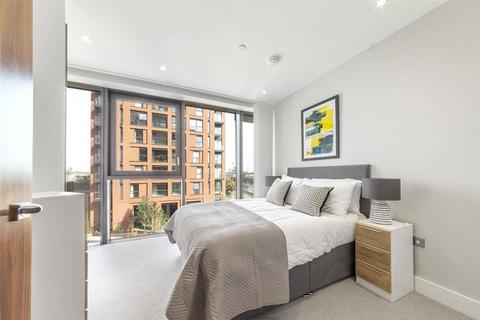 3 bedroom flat for sale, Leamouth Road, London E14