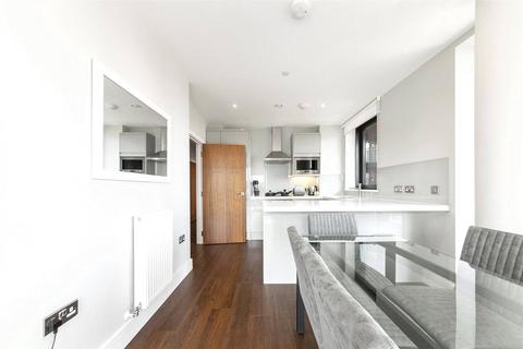 3 bedroom apartment for sale, Handlebury House, Orchard Wharf E14
