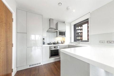 3 bedroom flat for sale, Leamouth Road, London E14