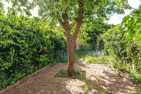 3 bedroom terraced house for sale, Cornwall Gardens, London NW10