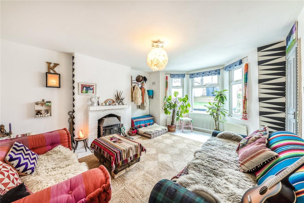 110 Rucklidge Rd Rucklidge Avenue, London NW10 1 bed apartment - £350,000