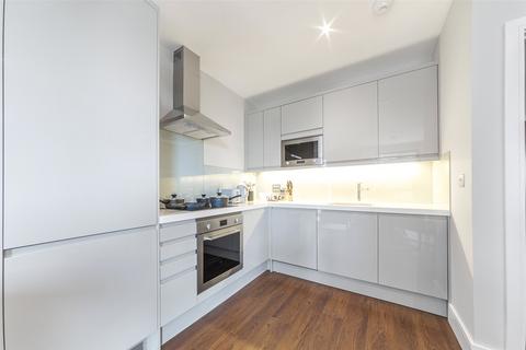 1 bedroom apartment to rent, Avalon Point, Orchard Wharf E14