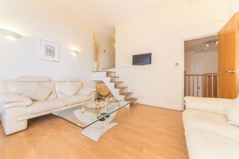 1 bedroom apartment to rent, South Block, London SE1