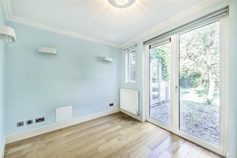 3 bedroom detached house to rent, Mapesbury Road, London NW2