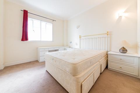 1 bedroom apartment to rent, South Block, London SE1