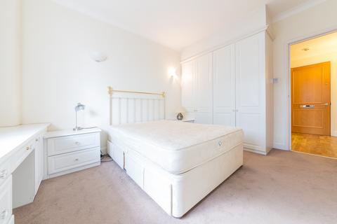 1 bedroom apartment to rent, South Block, London SE1