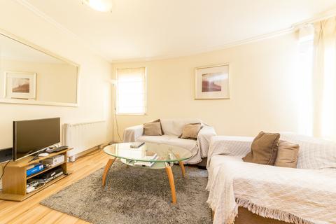 2 bedroom apartment to rent, Victoria Road, London W3
