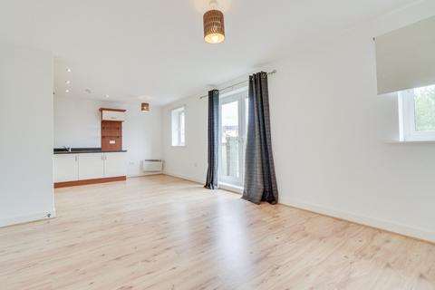 2 bedroom flat for sale, Cornmill View, Horsforth, Leeds, West Yorkshire, LS18