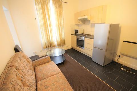 1 bedroom flat to rent, Harlech Street, Leeds, West Yorkshire