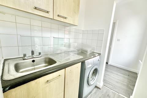 1 bedroom flat to rent, Harlech Street, Leeds, West Yorkshire