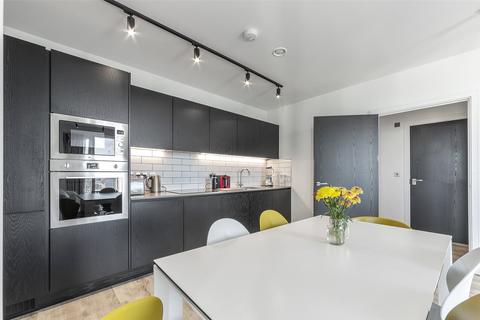 3 bedroom apartment for sale, Portal Way, London W3