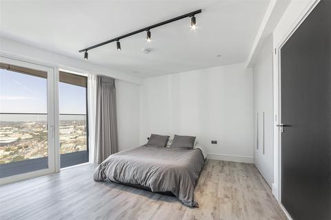 3 bedroom apartment for sale, Portal Way, London W3