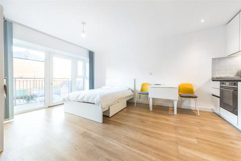 Studio for sale, Fairbank House, London NW9