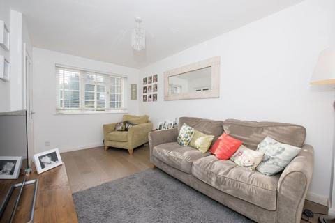 2 bedroom end of terrace house for sale, Finnart Close, Weybridge, KT13