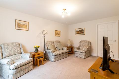 10 Baker Close, Great Oldbury, Stonehouse, GL10 3GY
