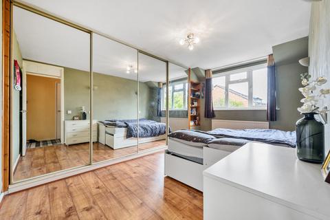 4 bedroom detached house for sale, Eriswell Close, Reading RG6