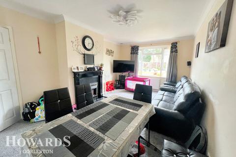 3 bedroom semi-detached house for sale, Pembroke Avenue, Gorleston