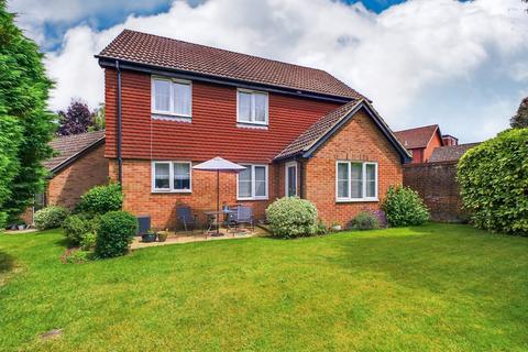 4 bedroom detached house for sale, Paterson Close, Basingstoke, RG22