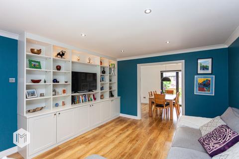 14 Darlington Close, Bury, BL8 1UG
