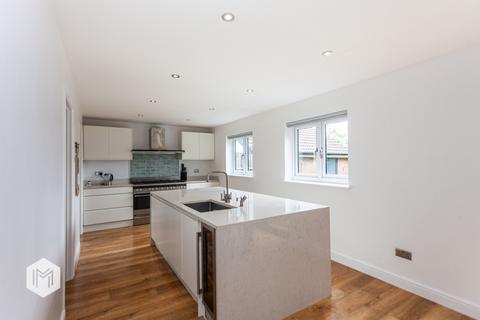 14 Darlington Close, Bury, BL8 1UG