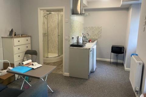 Studio to rent, Pembroke House, 6-7 Spring Gardens, SA61