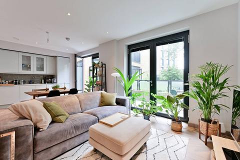 2 bedroom flat for sale, Drapers Yard, Wandsworth Town, London, SW18