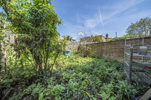 39 Ravenswood Road, London, SW12 9PN