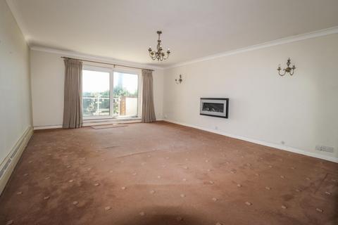 2 bedroom flat for sale, Seafront, Hayling Island