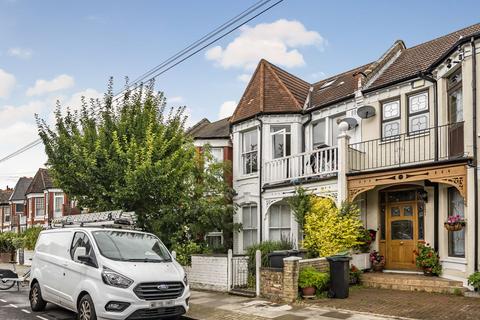 3 bedroom apartment for sale, Woodside Road, London N22