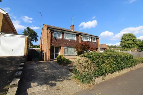 3 bedroom semi-detached house to rent, The Paddocks, Leighton Buzzard LU7