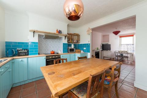 4 bedroom terraced house for sale, Thanet Road, Ramsgate, CT11