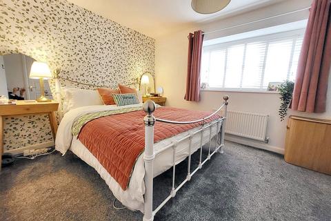 44 Bedeswell Close, Hebburn, NE31 2GB