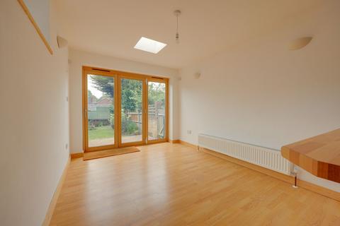 3 bedroom end of terrace house for sale, Station Road, Burgess Hill, RH15