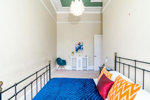 11/2 Gloucester Place, Edinburgh, EH3 6EE