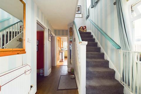 9 Arle Drive, Cheltenham, GL51 8HU