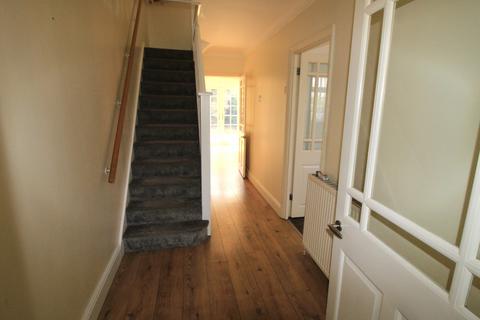 303 Front Lane, Upminster, RM14 1LH