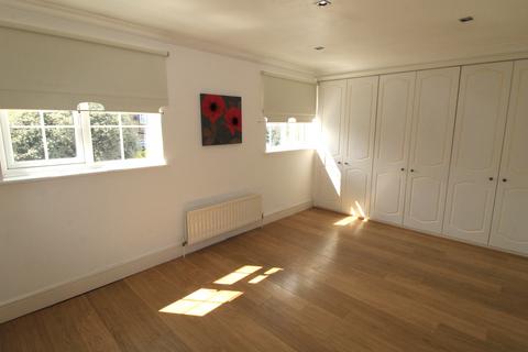 303 Front Lane, Upminster, RM14 1LH