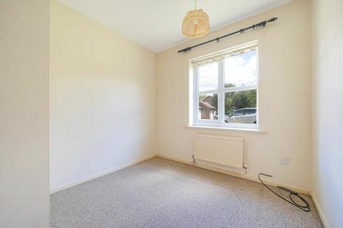 2 bedroom flat for sale, Hoadlands, Petersfield, Hampshire, GU31 4PF