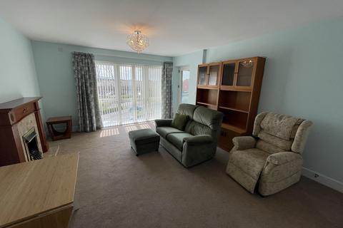 2 bedroom flat for sale, Theedway, Leighton Buzzard LU7