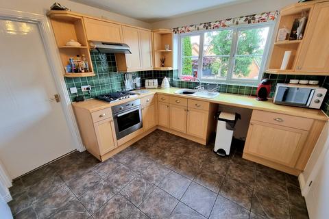 4 bedroom detached house for sale, Esgair-y-maes, Broadlands, Bridgend County. CF31 5BL