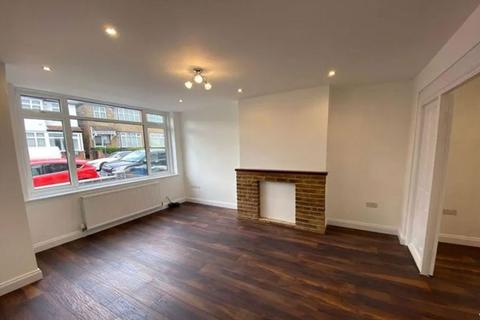 3 bedroom end of terrace house to rent, Bouverie Road, Harrow HA1