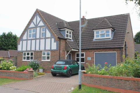 4 bedroom detached house for sale, Castle Keep, Hibaldstow, DN20