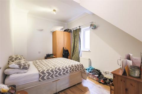 3 bedroom maisonette to rent, Montana Road, Tooting, London, SW17