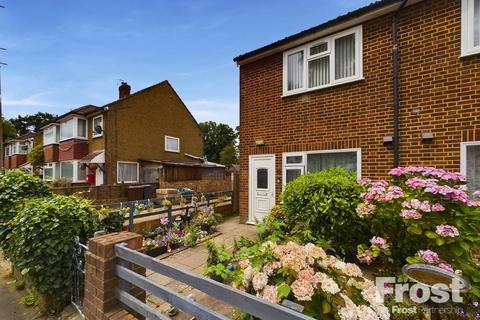 23 The Clumps, Ashford, TW15 1AT