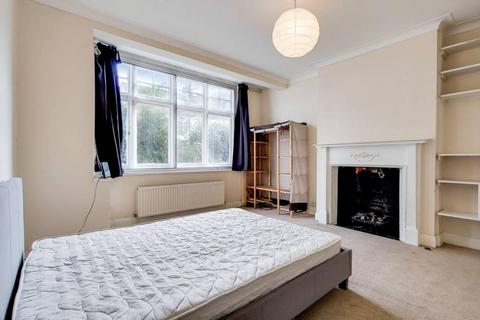 3 bedroom apartment to rent, Mercers Road, London, N19