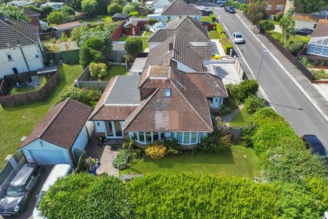 4 bedroom chalet for sale, Southwood Avenue, Walkford, Dorset. BH23 5RN