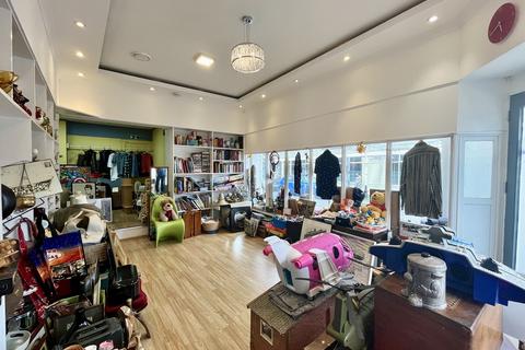 Shop to rent, Southport PR8