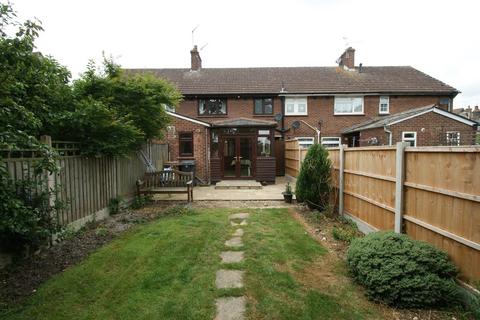 3 bedroom terraced house to rent, Longmeads Close, Writtle, CM1