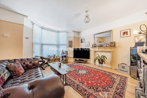 1 bedroom apartment to rent, Hazellville Road London N19